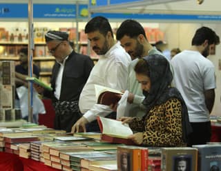 أجواء ثقافية وحضور جماهيري في اليوم الخامس من معرض أربيل للكتاب (صور)