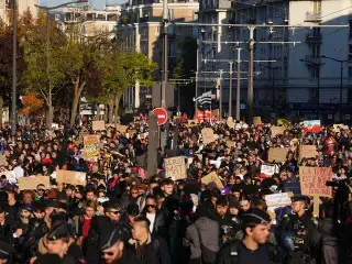 320 ألف مشارك في التظاهرات في فرنسا السبت