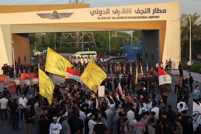 رويترز: الحكومة العراقية "طلبت" من واشنطن إعادة افتتاح مطار النجف مقابل تقديم ضمانات