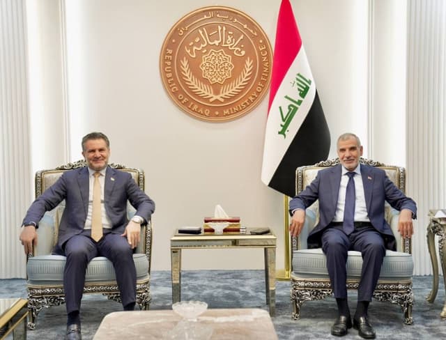 تحرك حكومي لتعظيم إيرادات الاتصالات وفتح آفاق استثمارية جديدة في العراق