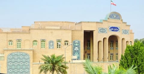السفارة الإيرانية في يوم السيادة: حماية العلاقات تتطلب قراراً فورياً