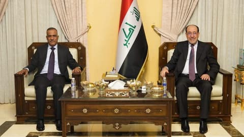 وزير الدفاع يبحث مع المالكي دعم المؤسسة العسكرية وتعزيز قدرات الجيش