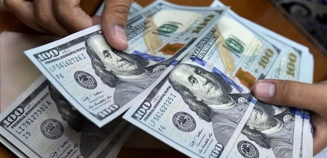 نائب: ارتفاع الدولار إلى 170 ألفا غير مقبول ونطالب بردم الفجوة بين السعرين
