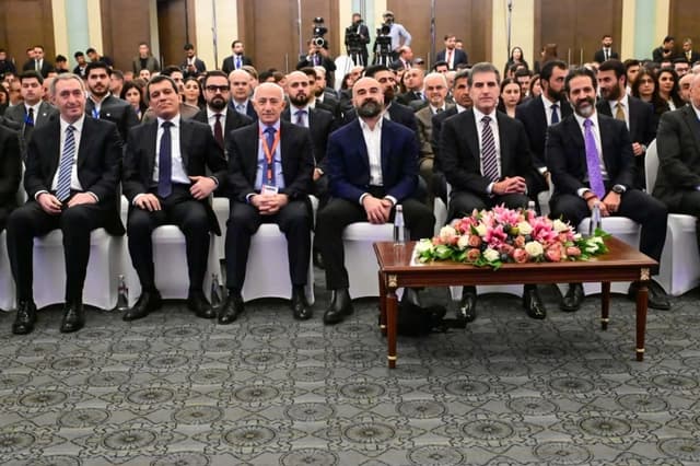تقارب مرتقب بين الديمقراطي والاتحاد.. اجتماعات الأسبوع المقبل لبحث تفعيل البرلمان وتشكيل الحكومة