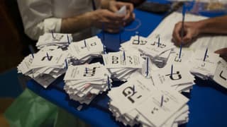 انتخابات إسرائيل: معسكر نتنياهو يحصل على 53 مقعدا مقابل 48 لآيزنكوت بعد فرز 85.6% من الأصوات