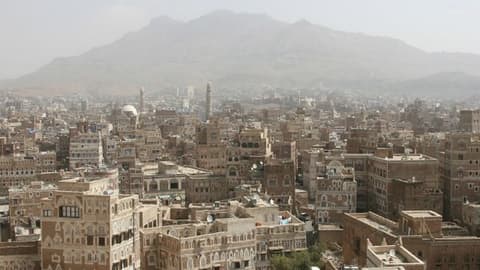وزارة النقل في صنعاء تكشف تفاصيل حركة الملاحة في باب المندب
