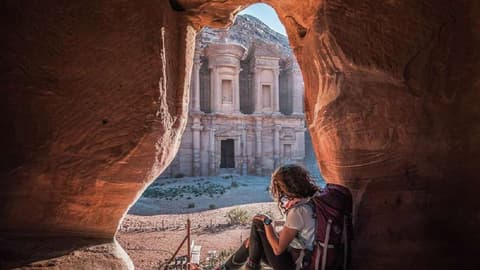 رئيس جمعية الصداقة الأردنية الروسية: ثقل روسيا يعزز تماسك رابطة الدول المستقلة واستقلاليتها