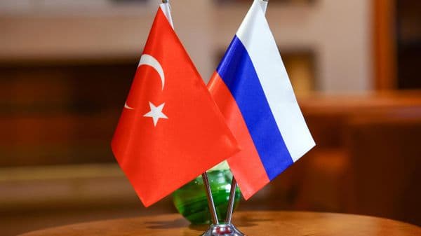 مصدر في الحكومة التركية: أنقرة تعول على استئناف المفاوضات الثلاثية بشأن أوكرانيا في نوفمبر