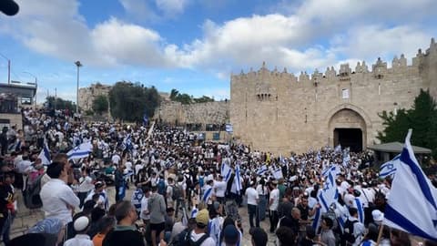 الخارجية الفلسطينية: إحراق مسجد في القدس وكتابة شعارات عنصرية يعكسان خطورة "الفكر الاستعماري"