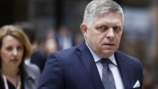 رئيس الوزراء السلوفاكي: أوروبا أدركت ضرورة الحوار مع بوتين لإنهاء الصراع الأوكراني