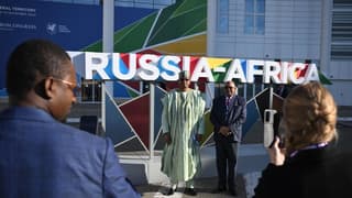 خبير: الشراكة الإعلامية الروسية الأفريقية "جدار صد" لمواجهة الأخبار الزائفة من الغرب