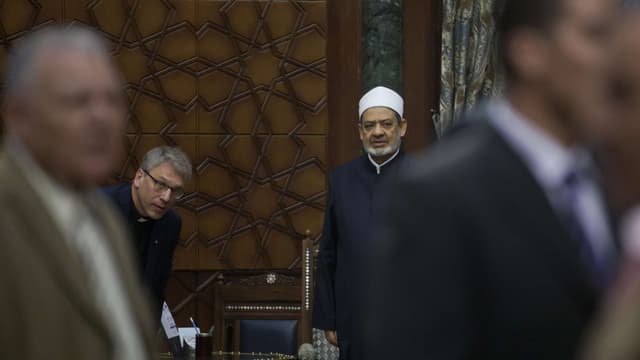 صنعاء مستعدة لاستقبال لجنة الحكماء... "رابطة علماء اليمن" ترحب بدعوة شيخ الأزهر