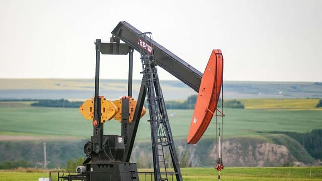 الطاقة الدولية: الإمارات ترفع إنتاج النفط إلى 4.4 ملايين برميل يوميا