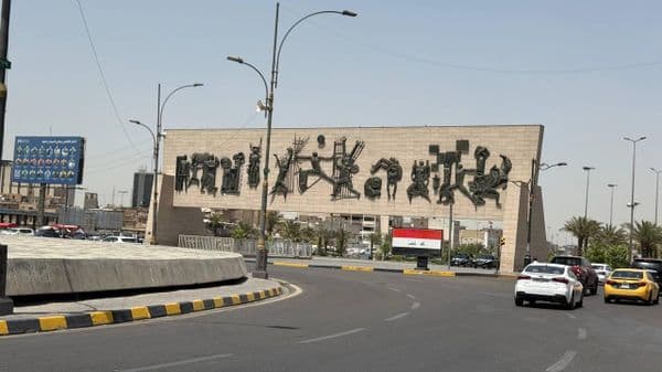 العراق... شحنات مرتقبة بمليار دولار لتعزيز استقرار السوق وسعر الصرف