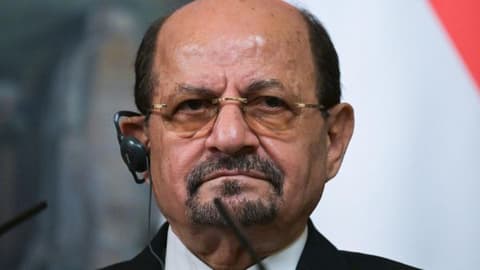 الحكومة اليمنية: السيطرة على باب المندب تحول استراتيجي
