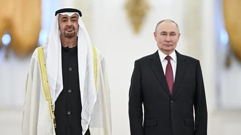 بوتين وبن زايد يبحثان هاتفيا اتفاقات إمدادات الديزل الروسي مع واشنطن والوضع في الخليج