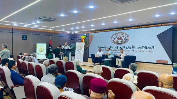 أكتوبر السياسي في ليبيا... هل تقترب الأطراف من التوافق على خارطة الطريق الأممية؟
