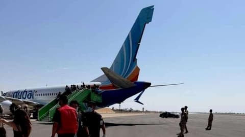 مطار تبوك السعودي: مغادرة جميع ركاب طائرة "فلاي دبي" إلى وجهتهم النهائية على طائرة بديلة