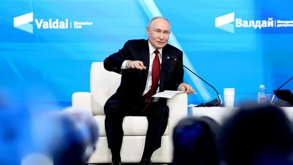 بوتين: لا داعي لتدمير أوروبا لأنها ستنهار من تلقاء نفسها بسبب مشاكلها الاقتصادية
