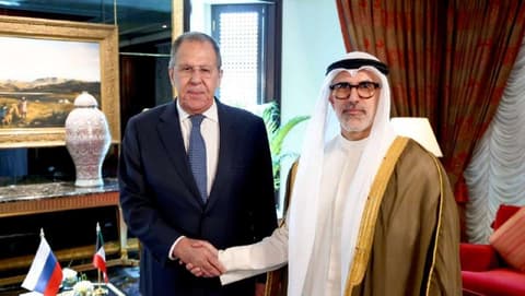 لافروف ونظيره الكويتي يبحثان تعزيز العلاقات الثنائية وخفض التصعيد في الخليج