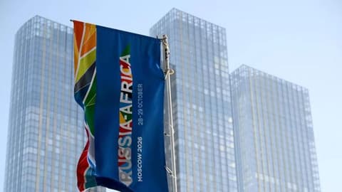 مستشار اقتصادي: قمة روسيا وأفريقيا فرصة للانتقال من تصدير الموارد إلى التصنيع المشترك