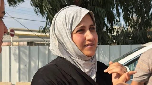 إسرائيل تفرج عن صحفية فلسطينية أمريكية وتُبقي 36 صحفيًا معتقلين