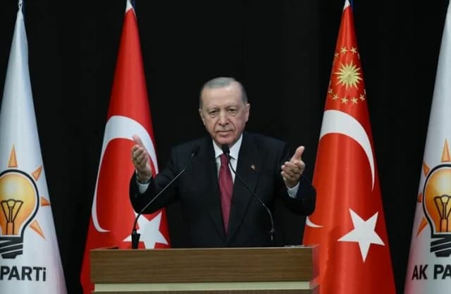 أردوغان: لجنة برئاسة نائب الرئيس لتنسيق إجراءات تصفية صناديق الاستثمار