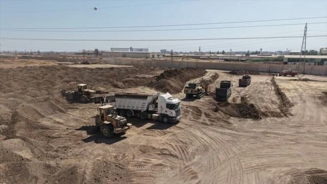 سوريا تشرع بإعادة إعمار معبر القامشلي - نصيبين الحدودي مع تركيا