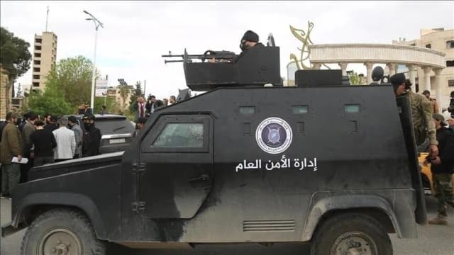 السلطات السورية تعلن الإطاحة بخلية مرتبطة بـ"حزب الله" في درعا