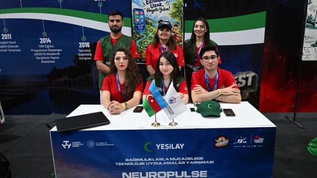طلاب أذربيجانيون يستعرضون مهاراتهم في مهرجان "تكنوفيست"
