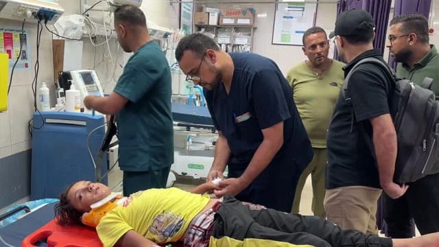 إصابة 3 فلسطينيين بينهم طفلة برصاص إسرائيلي جنوبي غزة