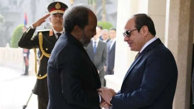 الرئيس الصومالي يصل مصر للمشاركة في "منتدى العلمين إفريقيا"