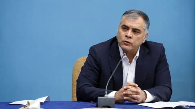 وزير النفط الإيراني محسن باك نجاد يستقيل من منصبه