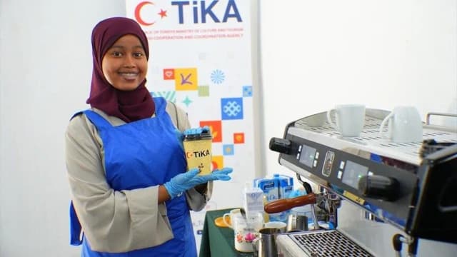 "تيكا" التركية تدعم مركزا صوماليا لتدريب الشباب على فنون الطهي