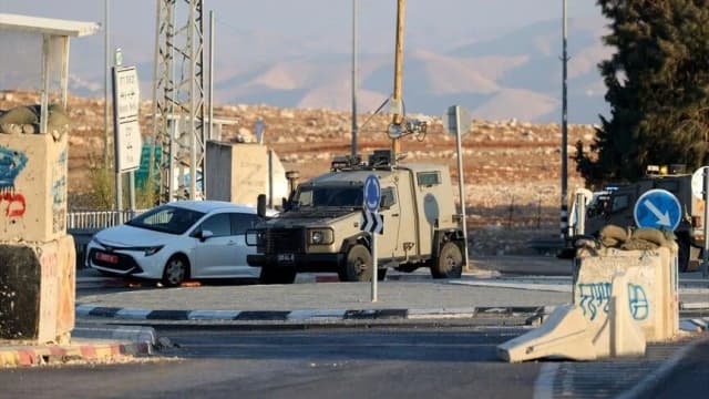 إصابة 8 فلسطينيين جراء إرهاب المستوطنين واعتداءات إسرائيلية بالضفة