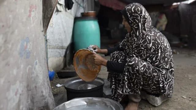 3 سنوات من الإبادة.. نساء غزة يواجهن القتل والفقد والإجهاض