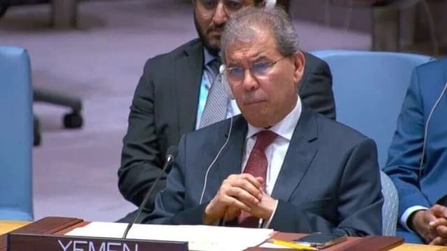 الحكومة اليمنية: "فجر اليمن" لاستعادة مؤسسات الدولة وحصر السلاح بيدها