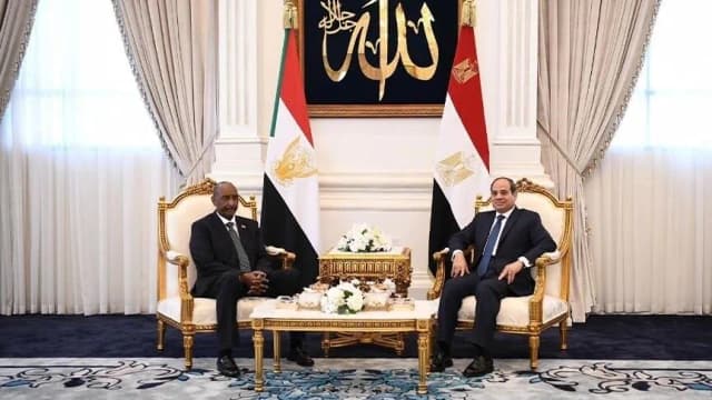 الجيش المصري: العلاقة مع السودان عميقة ونجابه التنقيب غير المشروع