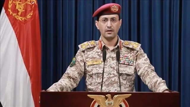 الحوثيون يدعون استهداف مطار الرياض مجددا بصاروخ باليستي
