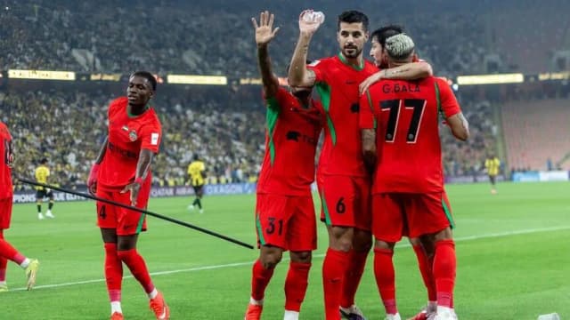 قدم.. شباب الأهلي يهزم الاتحاد بثنائية آزمون بدوري أبطال آسيا للنخبة