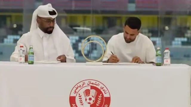 الشمال القطري يتعاقد رسميًا مع رياض محرز في صفقة انتقال حر