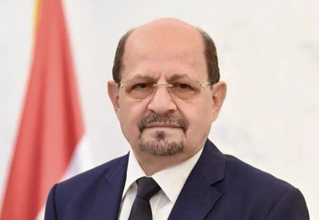 رئيس وزراء اليمن: حصار الحوثيين لتعز واستهداف مدنييها جريمة حرب