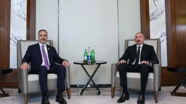 أذربيجان.. علييف يستقبل فيدان على هامش قمة "سيكا" في باكو