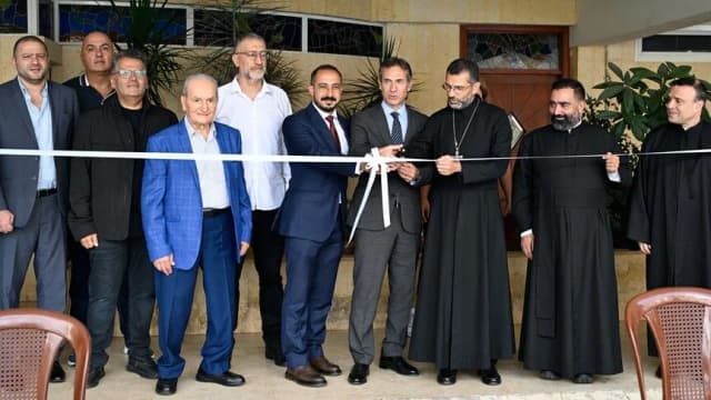 بدعم تركي.. افتتاح ملعب رياضي بمدرسة لبنانية شمال بيروت