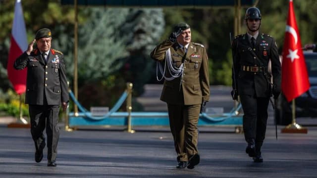 أنقرة تحتضن مباحثات عسكرية بين تركيا وبولندا
