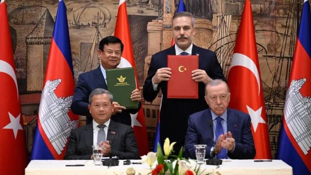 تركيا وكمبوديا توقعان اتفاقية إطار للتعاون العسكري