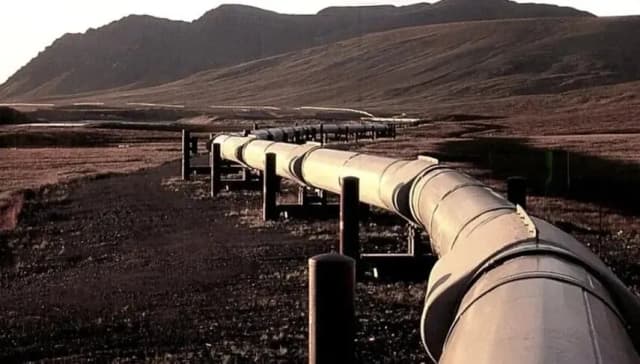 لبنان والعراق يبحثان إعادة تفعيل خط أنابيب النفط بين كركوك وطرابلس