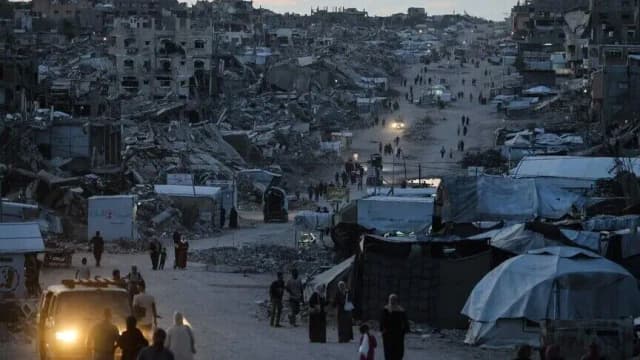 مسؤول فلسطيني يؤكد جاهزية القطاع المصرفي المحلي لقيادة إعمار غزة