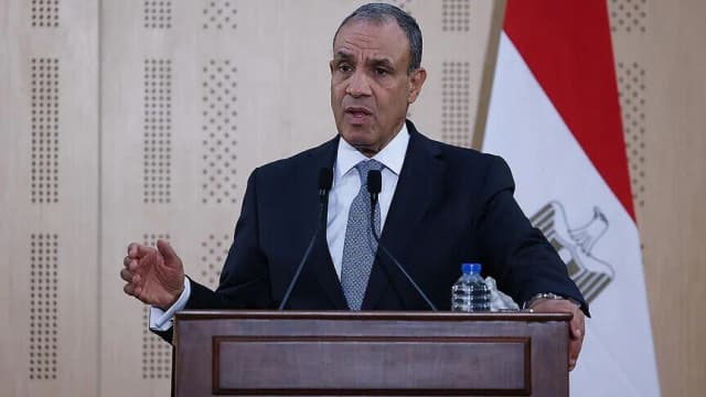 مصر تبحث مع عمان وباكستان الجهود الدبلوماسية لخفض التصعيد بالمنطقة