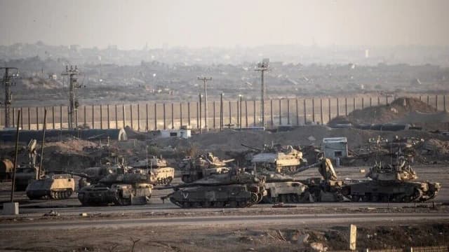 "الخط الأصفر" يزحف غربا.. وفلسطينيون بغزة: إلى أين ننزح؟